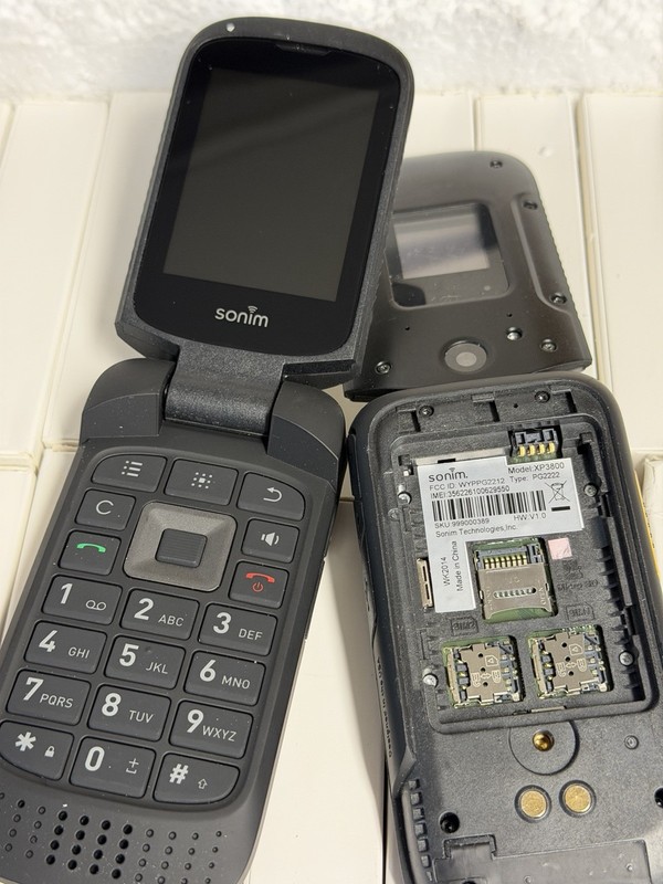 Lot of 120! Sonim XP3 XP3800 4G LTE Rugged Camera FLIP Phone Dual Sim