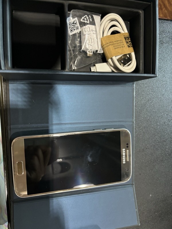 Samsung Galaxy S7 Gold