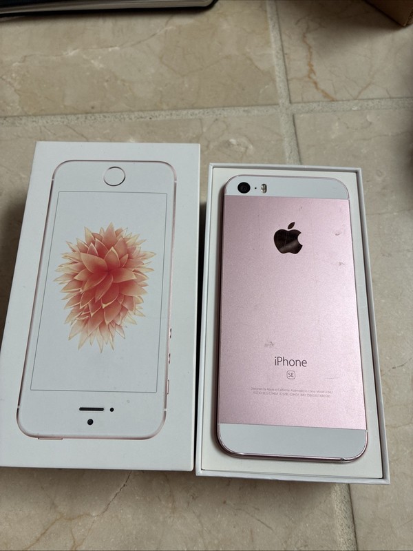 iPhone SE 1st Gen 32GB Model A1662 gallery