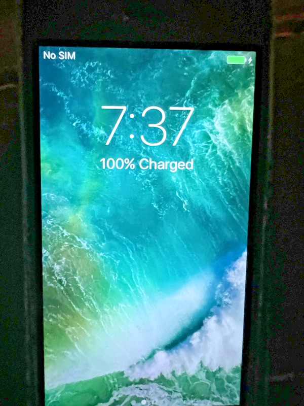 Apple iPhone 5C – 16 GB light blue UNLOCKED & excellent condition/fully charged