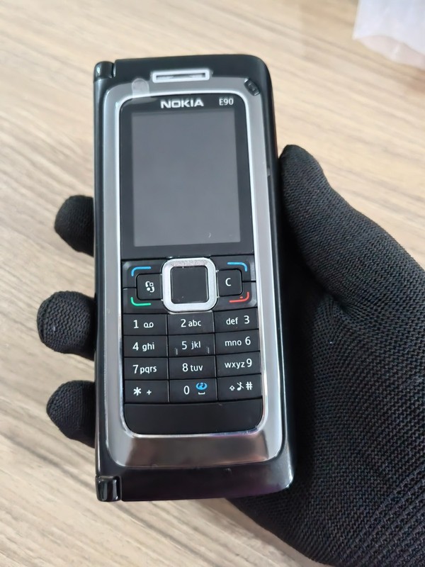 Nokia E90 Communicator Unlocked Business Foldable Keyboard Phone Vintage Collect gallery