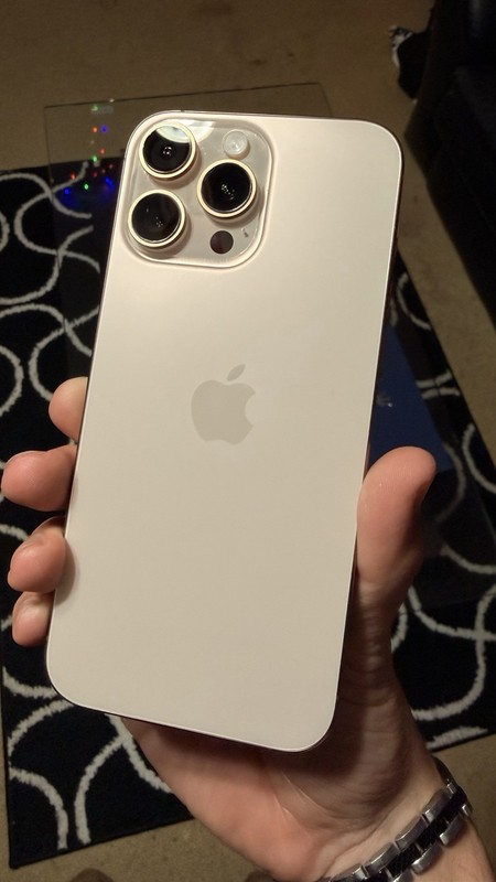 Apple iPhone 16 Pro Max 256GB Gd 5G iOS USB-C Wi-Fi T-Mobile gallery