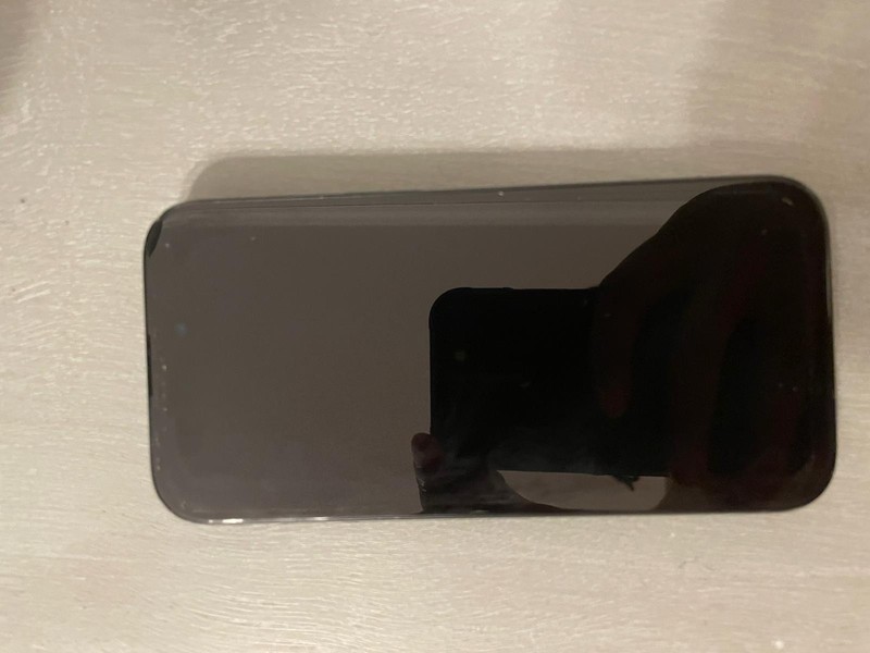 iPhone 15 128 GB, 1 Year Out of Store, Excellent Condition( 90% Battery Health)