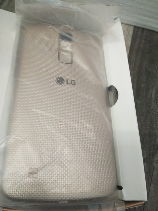 NEW LG T-MOBILE K10 - 16GB - Gold - CELL-PHONE (READ) gallery