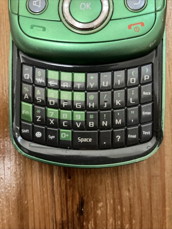 Samsung SPH-M560 Green Sprint Slide QWERTY Cell Phone - Untested Needs Back Read gallery