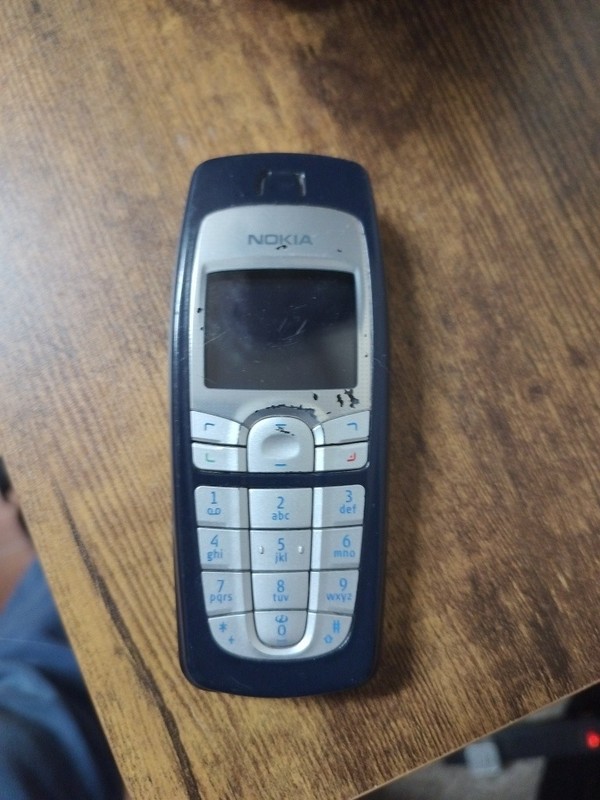 Nokia 6010 – Dark Blue and Silver Cellular Phone – FOR PARTS ONLY UNTESTED