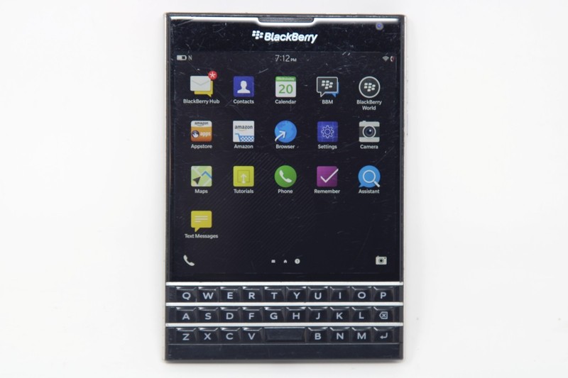 BlackBerry Passport Q30 SQW100-1 32GB International Only (LP9022537)