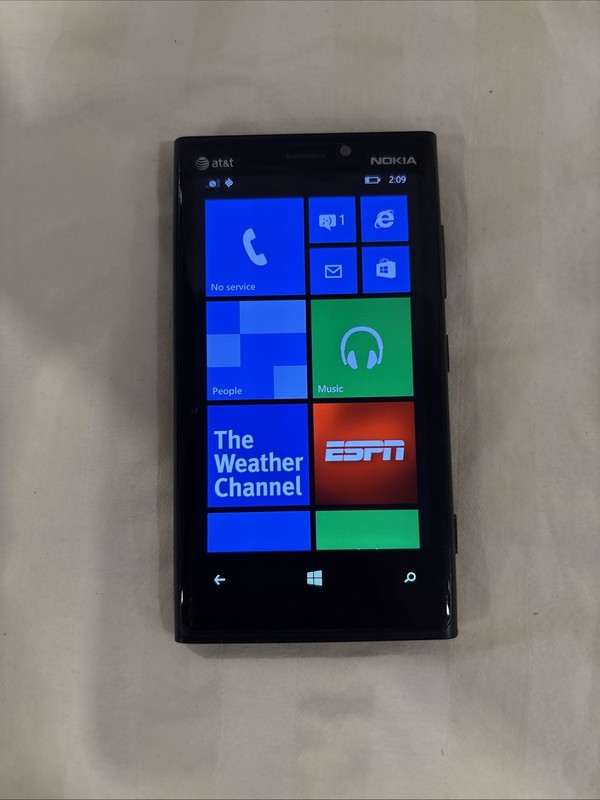 Nokia Lumia 920 32GB Black AT&T - No Accessories gallery