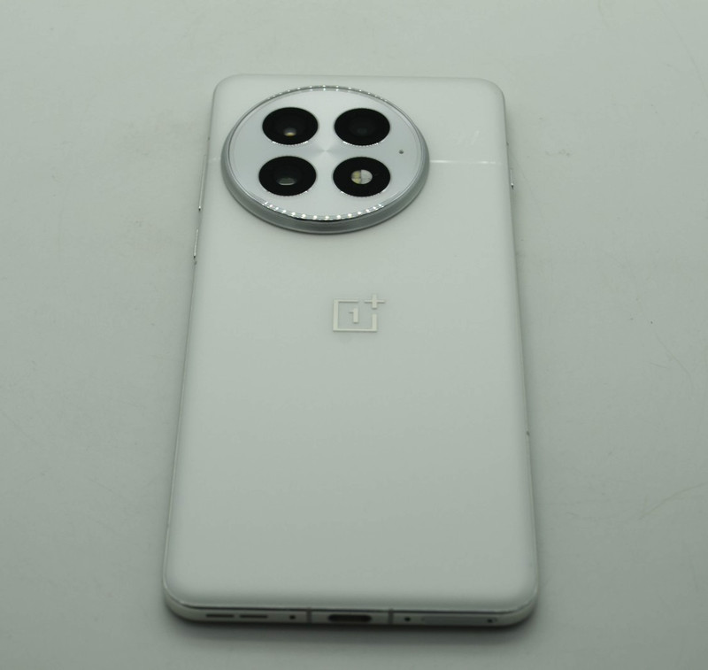 OnePlus 13 - 256 GB - Arctic Dawn (Unlocked) CPH2655 Smartphone gallery