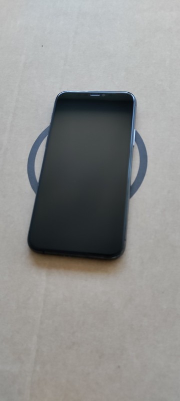 APPLE IPHONE 11 PRO 64GB IN GOOD CONDITION BATTERY AND SCREEN NEW