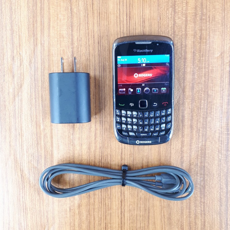 BlackBerry Curve 9300 3G Wi-Fi 256MB microSD Network Locked Rogers