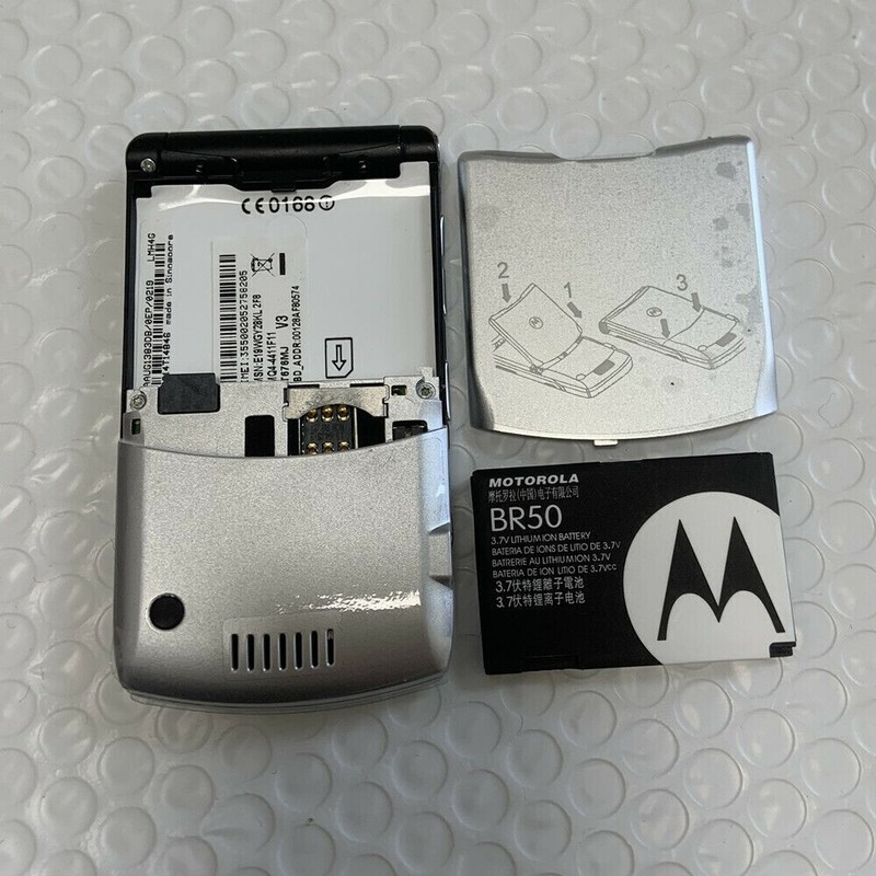 Motorola RAZR V3 Retro Flip Phone - All Colours Unlocked - Pristine GRADE A+ gallery