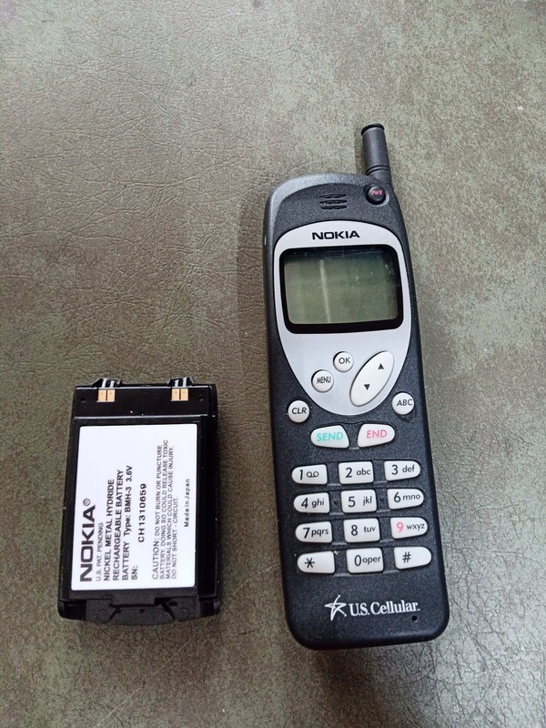 EXCELLENT CONDITION Nokia 252c Untested