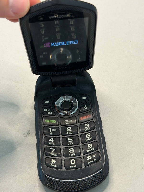 Fair Kyocera E4610 DuraXV Verizon Unlocked 4G LTE 16GB Flip Phone *LCD Damage