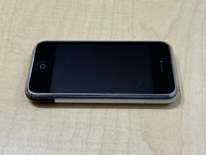 Apple iPhone 1st Generation - 8GB - Black - A1203 (GSM) - Read Description (006) gallery
