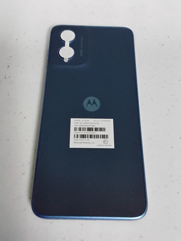 Motorola Moto G Play (2024) XT2413V 64GB TracFone Only Sapphire Blue, Excellent