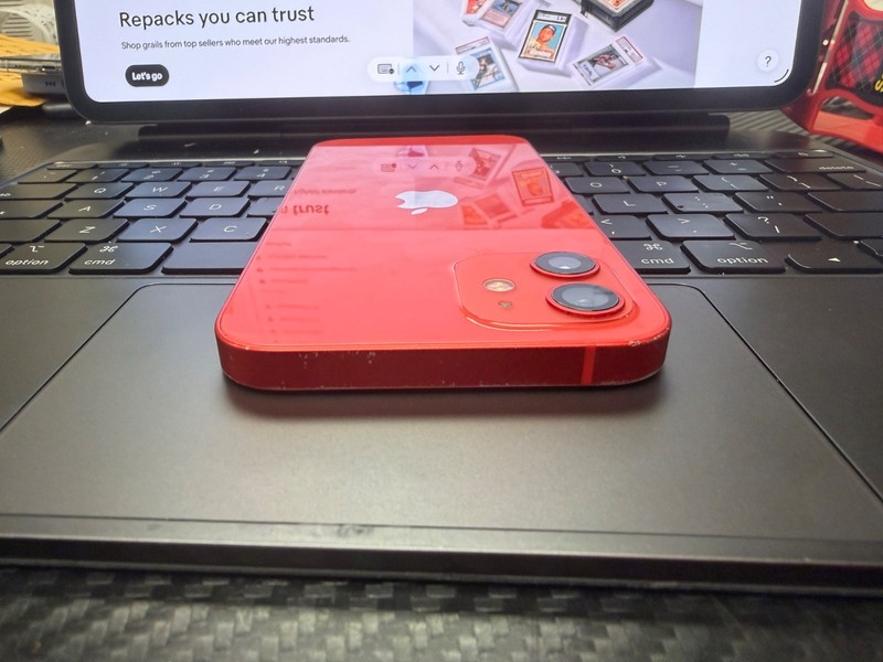 Apple iPhone 12, 64 GB, PRODUCT RED, Unlocked gallery