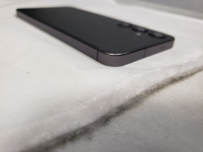 Samsung Galaxy S24+ SM-S926U 256GB Onyx Black (T-Mobile ONLY) gallery
