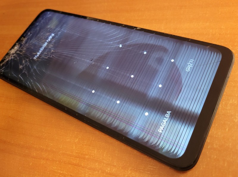 Xiaomi Redmi 13C 128GB Midnight Black - Used Broken Screen For Parts As Is gallery