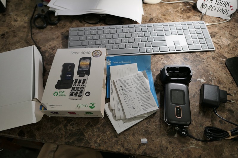 Doro 6060 Flip Phone, OAP Extra Loud, Dual Screen, Unlocked, Dual Sim NEW