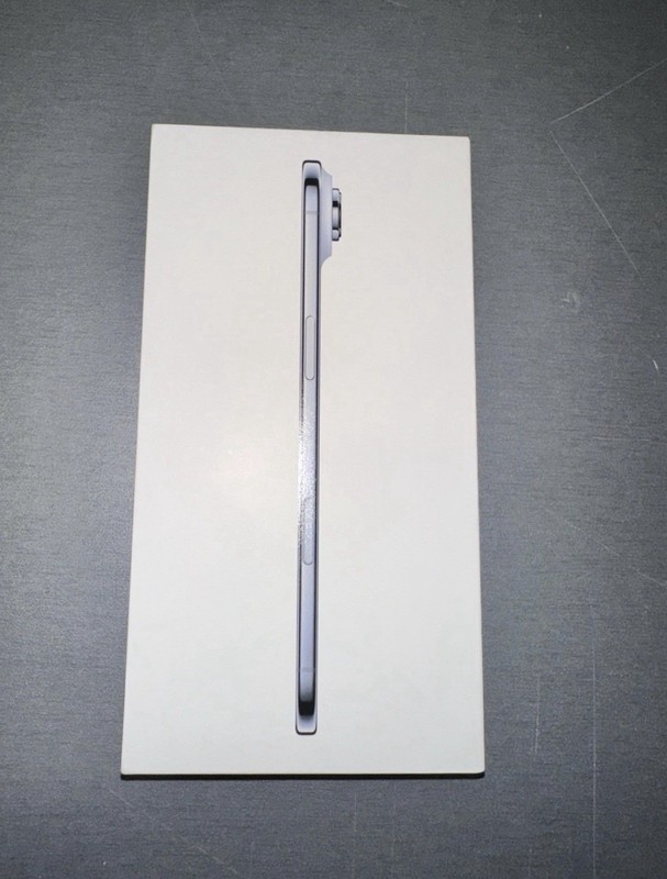 AT&T Locked Apple iPhone Air 256 GB Sky Blue