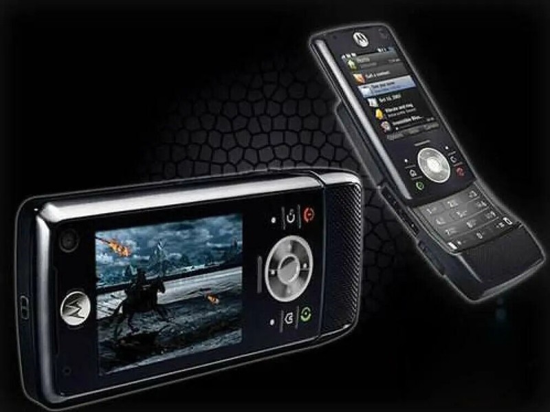 Unlocked Motorola MOTO RIZR Z8 Slide Mobile Phone Camera Bluetooth 3G HSDPA 2100