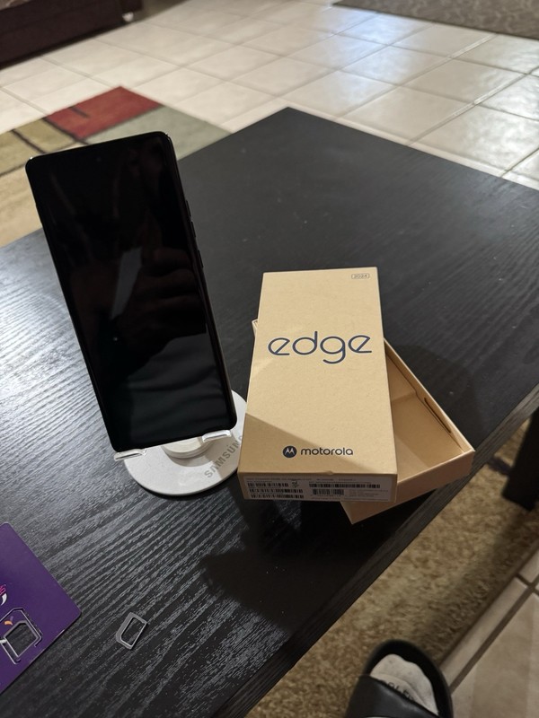 Motorola edge (2024) 5G 256GB Black 50MP Smartphone Open Box w/ Box