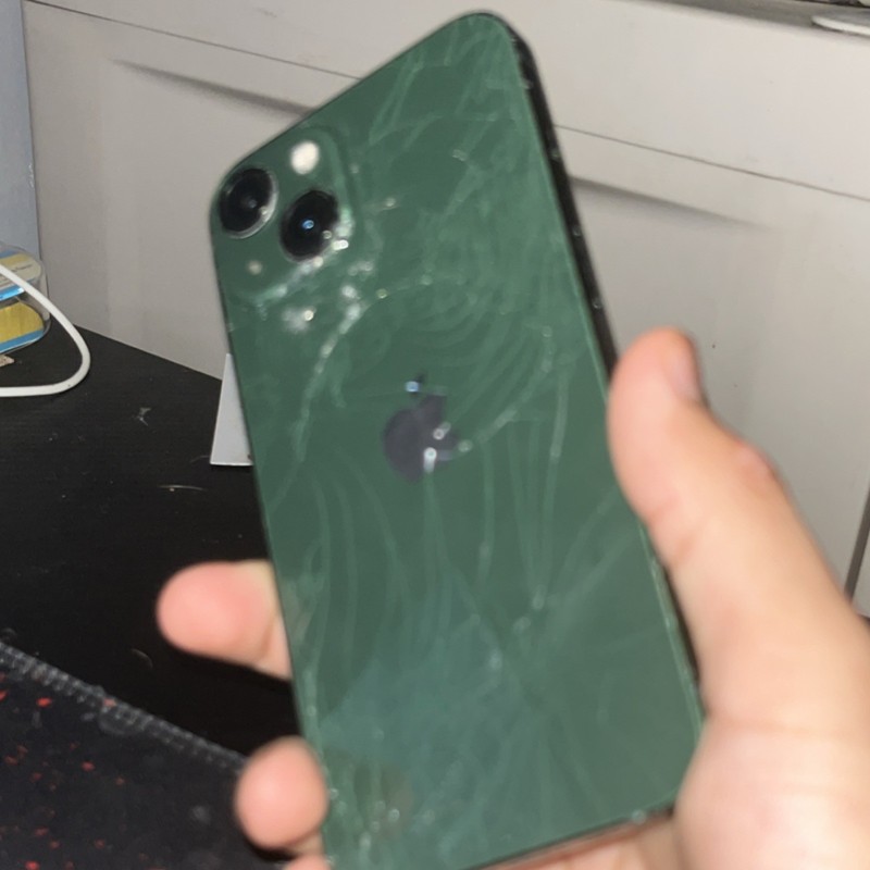 Apple iPhone 13 Green Cracked Back 12MP iOS Bluetooth Wi-Fi NFC For Parts only
