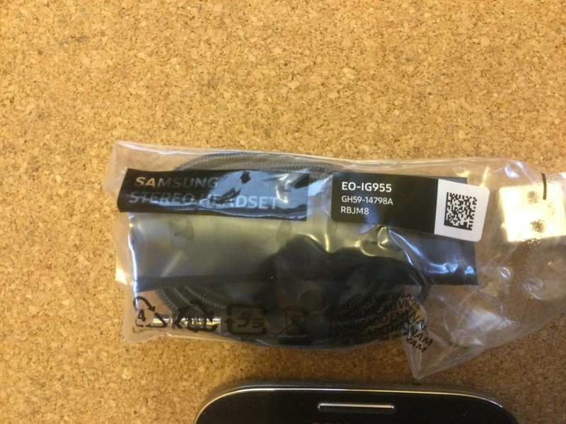 Samsung Galaxy S4 (Verizon) 4G LTE Smartphone  gallery