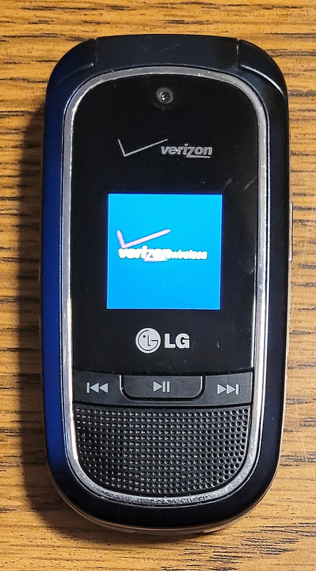 LG VX8360 – Blue and Silver ( Verizon ) Rare Cellular Flip Phone