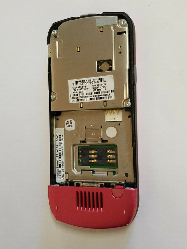 Classic Motorola L2 Hot Pink Basic 2G GSM Slim Flat Prepaid Cell Phone gallery
