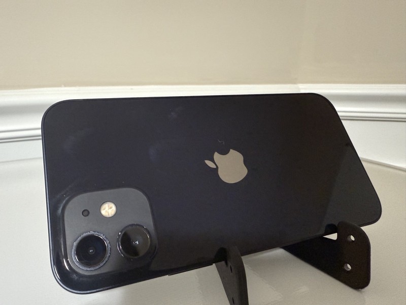 Apple iPhone 12 - 64GB - Unlocked - Black - - MGF43LL/A gallery