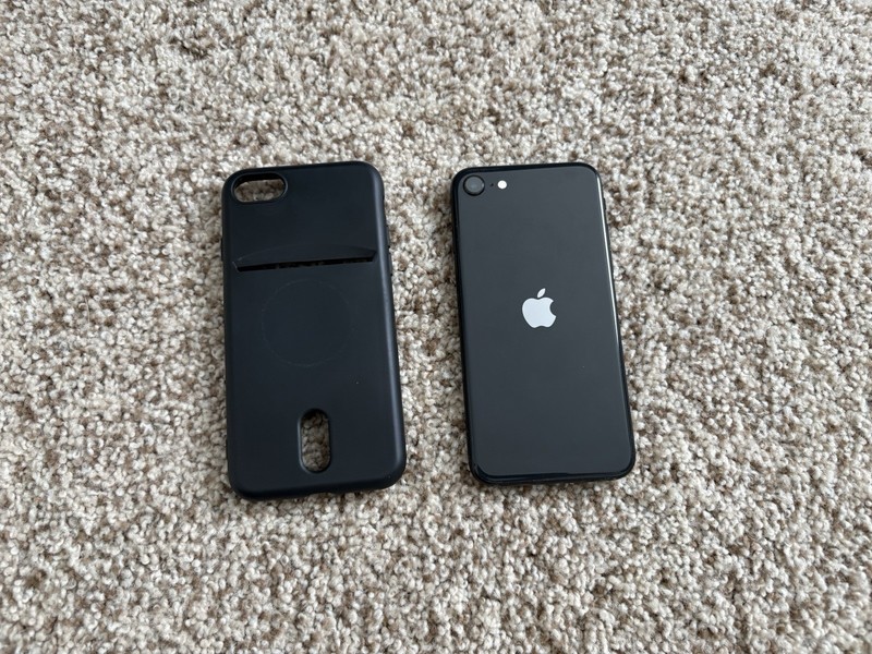 Apple iPhone SE 2020 64GB Black Unlocked SIM and eSIM Good Condition gallery