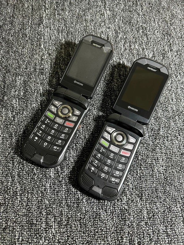 Kyocera DuraXV Extreme E4810 4G LTE Verizon Unlocked RUGGED Camera Flip Phone