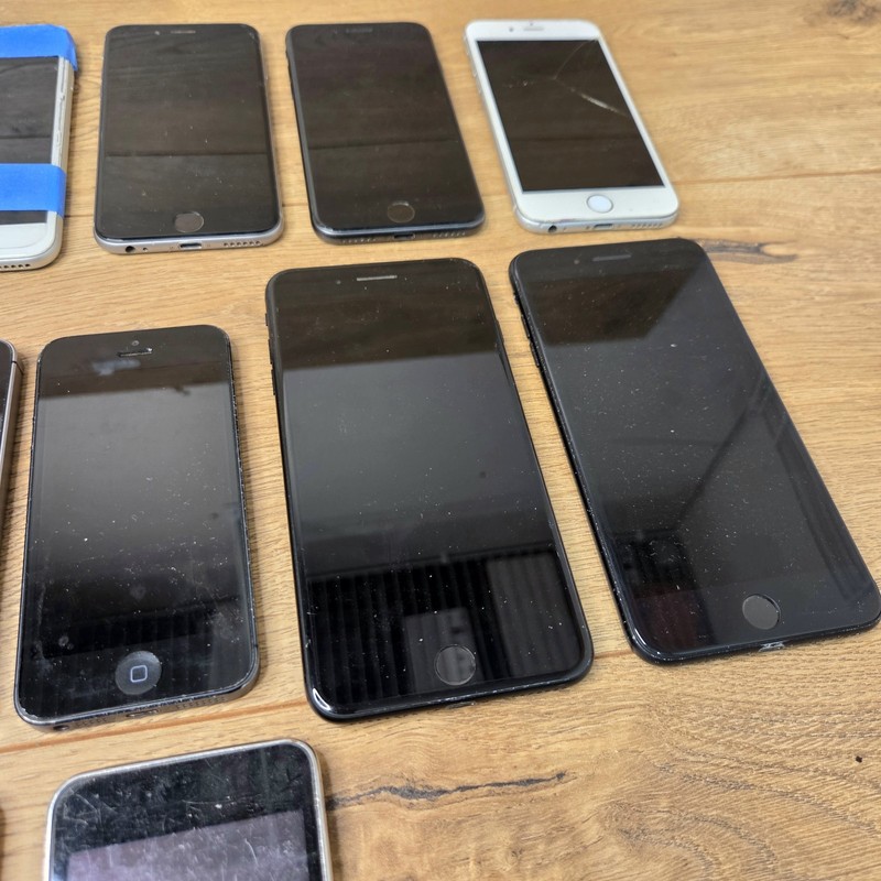 Apple iPhone iPod Touch Lot Broken For Parts Repair gallery