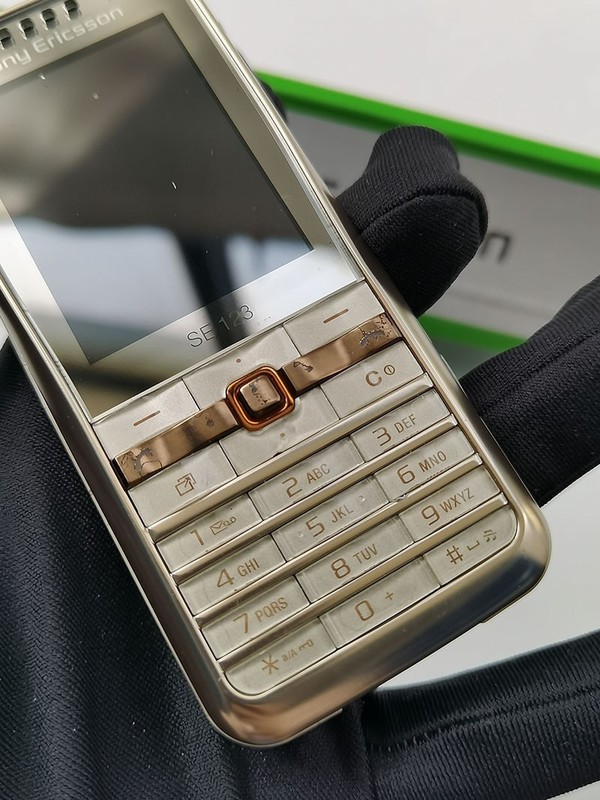 Sony Ericsson G502 (Unlocked) - 32 MB - Bluetooth Cellphone gallery