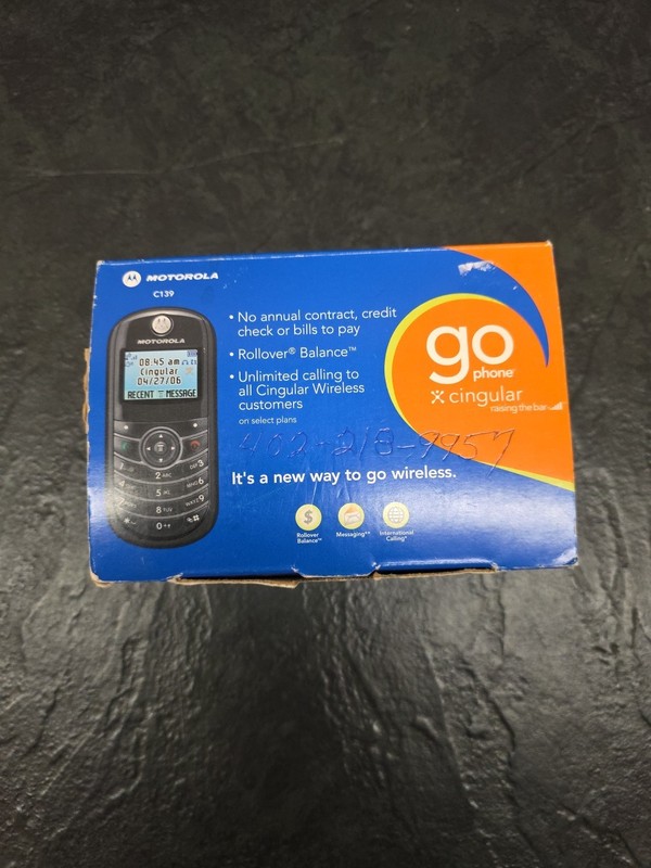 784.Motorola C139 Very Rare Collectors Untested With Box And Manual Turns On