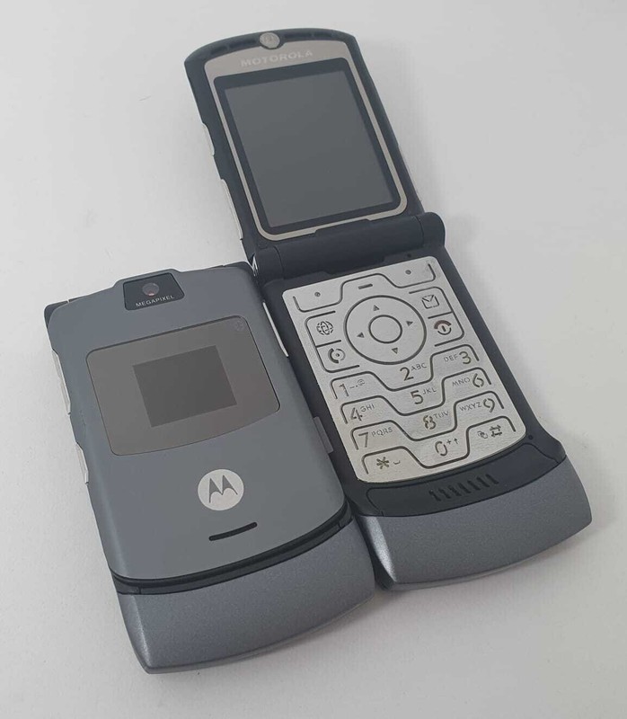 Motorola RAZR V3 Retro Flip Phone - All Colours Unlocked - Pristine GRADE A+ gallery