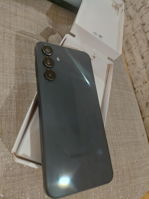 Samsung Galaxy A16 5G - 128 GB - Blue Black (Unlocked) gallery