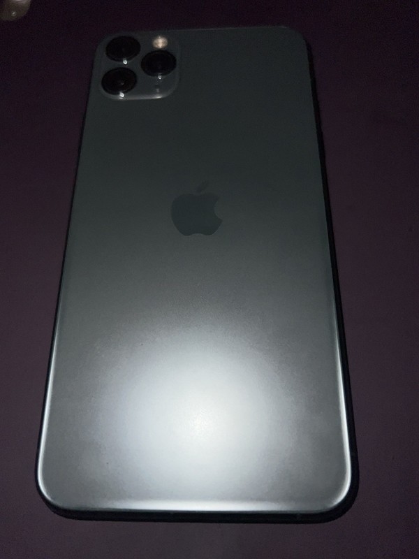 Apple iPhone 11 Pro Max 64GB 80% BH, Replaced screen, Read Description