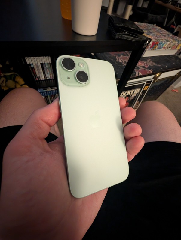 Apple iPhone 15 - 128 GB - Green (Unlocked) with Apple Watch SE (2nd Gen) gallery