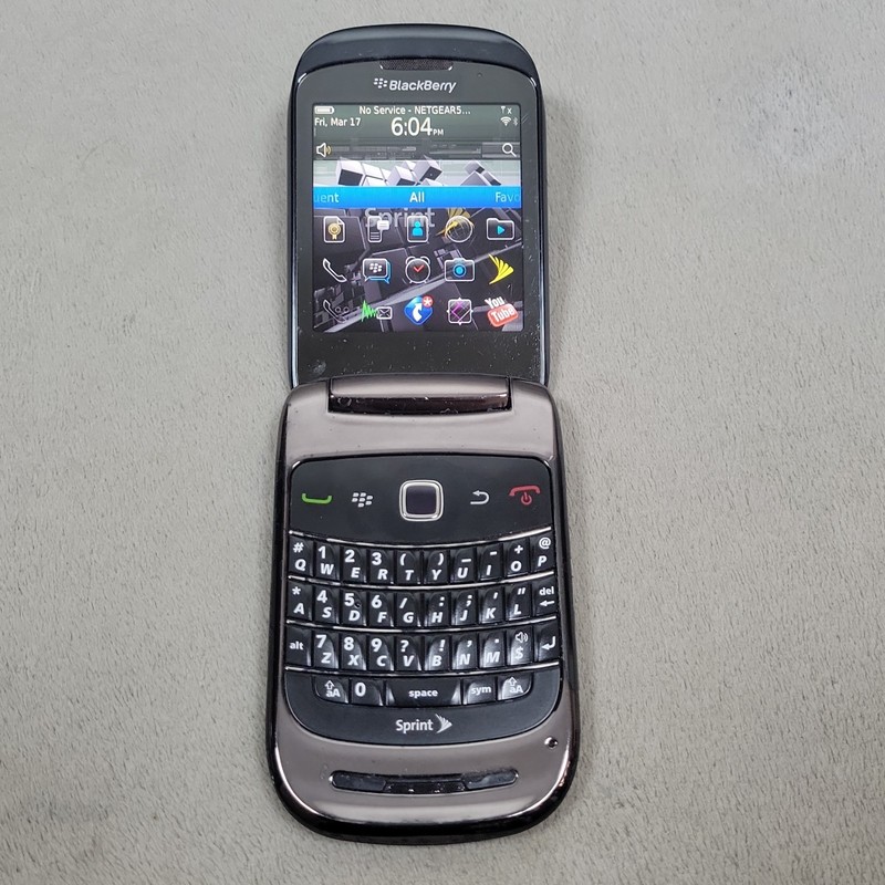 BlackBerry 9670 Flip Phone Smartphone Black Sprint Clamshell QWERTY, New Battery