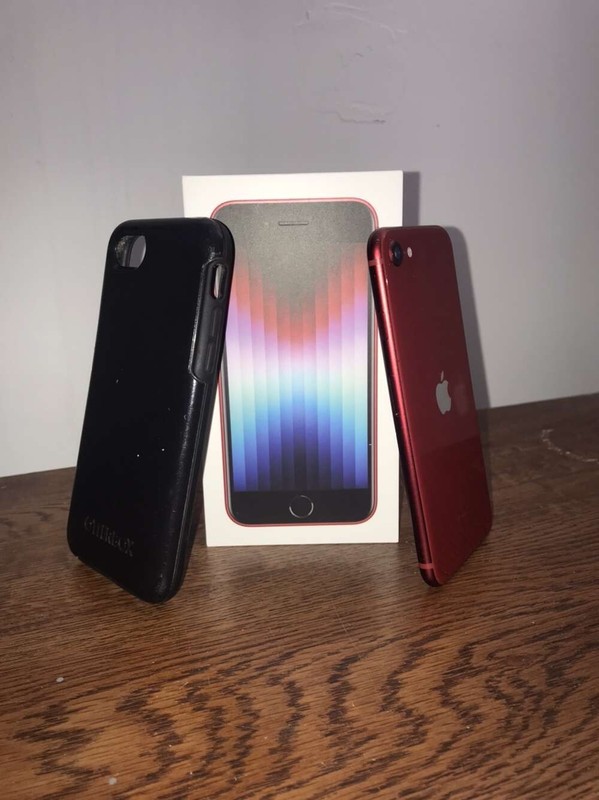 Apple iPhone SE 3rd Gen. (PRODUCT)RED – 64GB – (Unlocked)