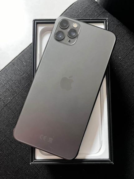 Apple iPhone 11 Pro Max - 64GB - Space Gray (Unlocked) A2161 (CDMA + GSM) gallery