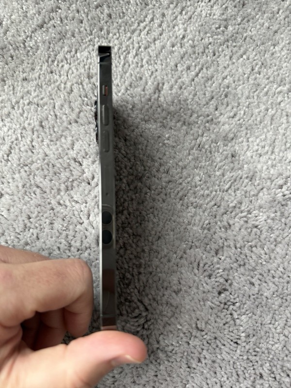 Apple iPhone 13 Pro Max (Model A2484) 1TB Storage, Graphite, AT&T (LOCKED) gallery