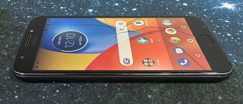Motorola Moto E4 Plus XT1776 Sprint / 16GB - cracked glass - tested working gallery