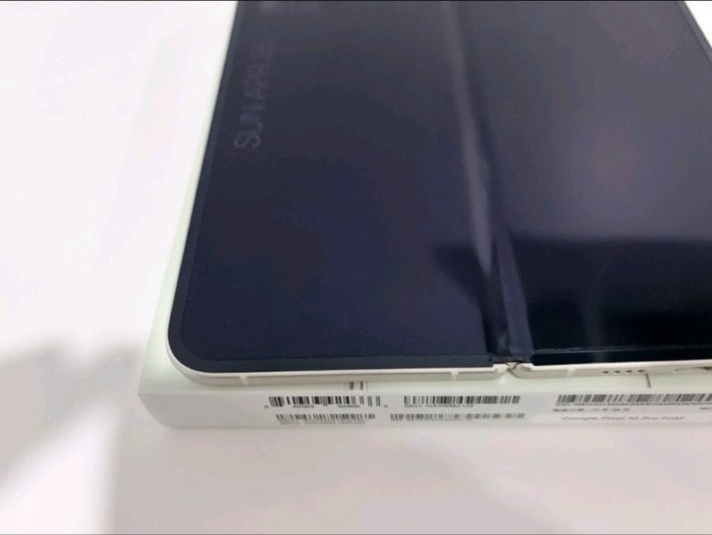 Google Pixel 10 Pro Fold 256 GB Jade (Unlocked) with Pixel Buds Pro