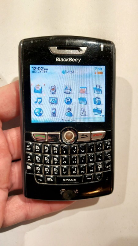 427.Blackberry 8820 – For Collectors – Unlocked