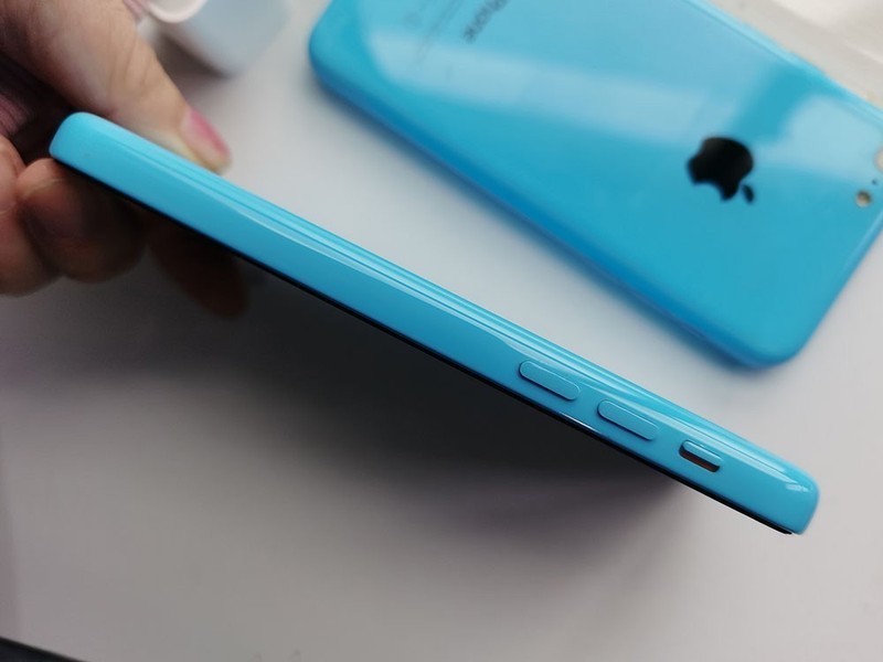 Original Apple iPhone 5c (Unlocked) NEW BATTERY - 8 GB / 16 GB / 32GB - Blue gallery