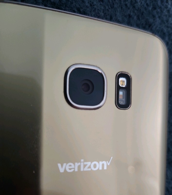 Samsung Galaxy S7 Edge SM-G935V Verizon 32GB Broken Screen No Power SOLD AS IS gallery